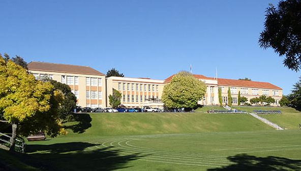 新西蘭中學(xué)