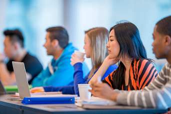 今年無(wú)法赴美上大學(xué)怎么辦？