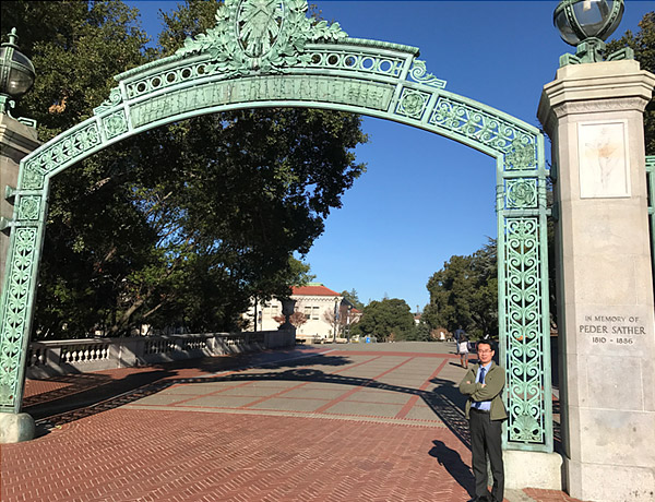 加州大學(xué)伯克利分校 Sather Door